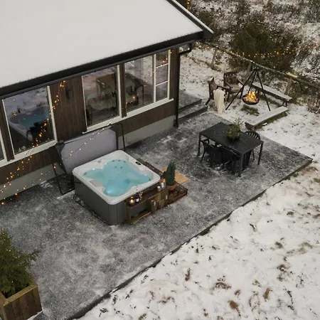 Solglimt, Mountain In Golsfjellet With Jacuzzi غول